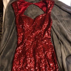 Brand new Guess mini dress in XS